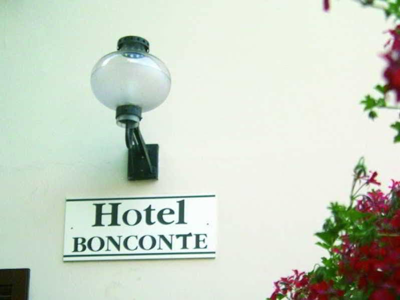 أوربينو Hotel Bonconte المظهر الخارجي الصورة